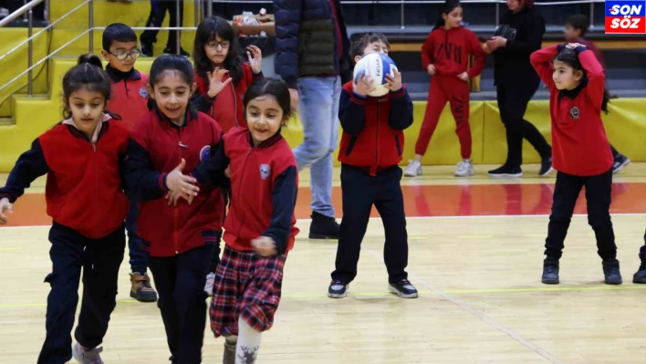 Elazığ'da geleneksel 'yakan top' turnuvası