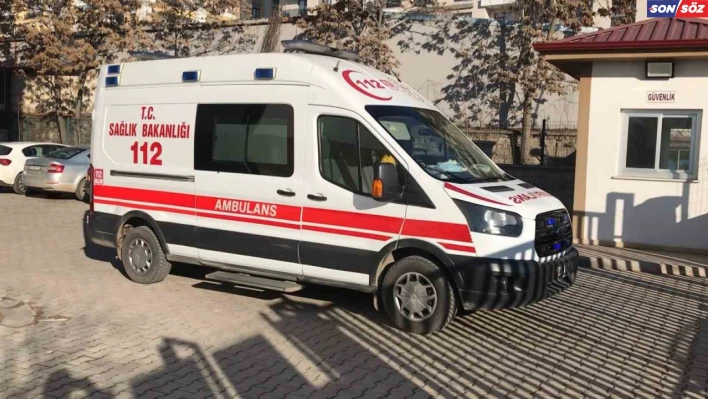 Elazığ'da lisede 'kız meselesinden' çıkan kavgada 1 öğrenci bıçaklandı