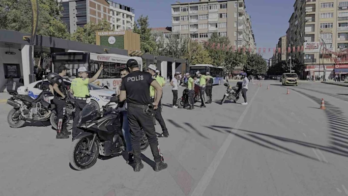 Elazığ'da motosikletlilere sıkı denetim