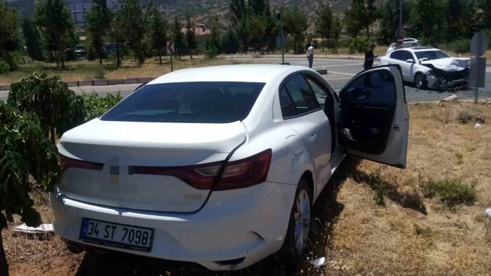 Elazığ'da trafik kazası: 3 yaralı