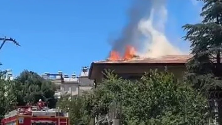 Elazığ'da trafo yangını paniğe neden oldu