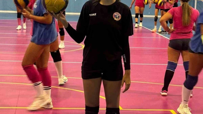 Elazığlı voleybolcu, İtalya'ya transfer oluyor