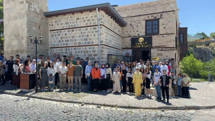 Fırat Üniversitesi öğrencileri Harput'u gezdi