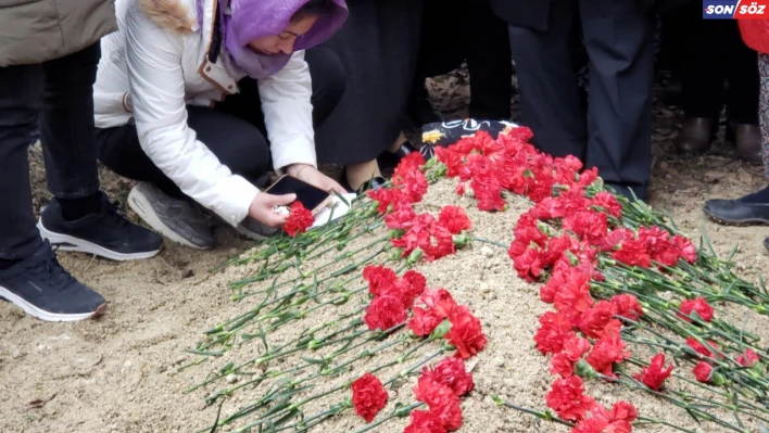 Kocasının katlettiği kadın toprağa verildi