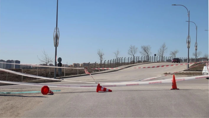 Mühendislik Harikası Yol Trafiğe Kapatıldı.