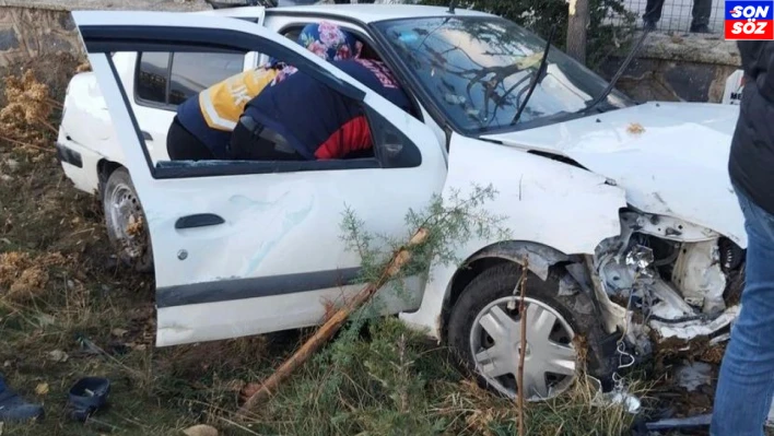 Sanayide çırak, izinsiz aldığı komşusunun aracıyla kaza yaptı: 1 yaralı