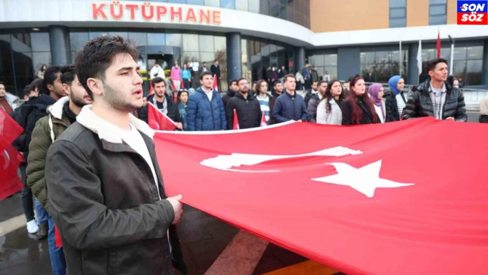 Üniversiteli öğrencilerden 'Teröre Lanet' yürüyüşü