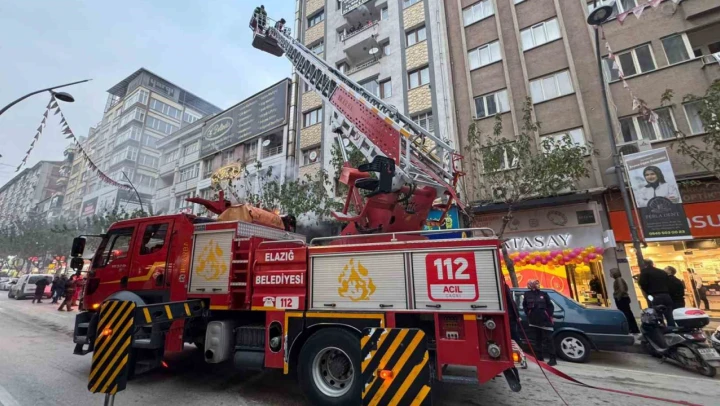 Elazığ'da dönercide korkutan yangın