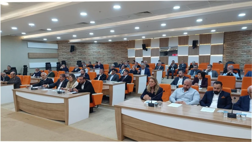 Geri Adım Attı