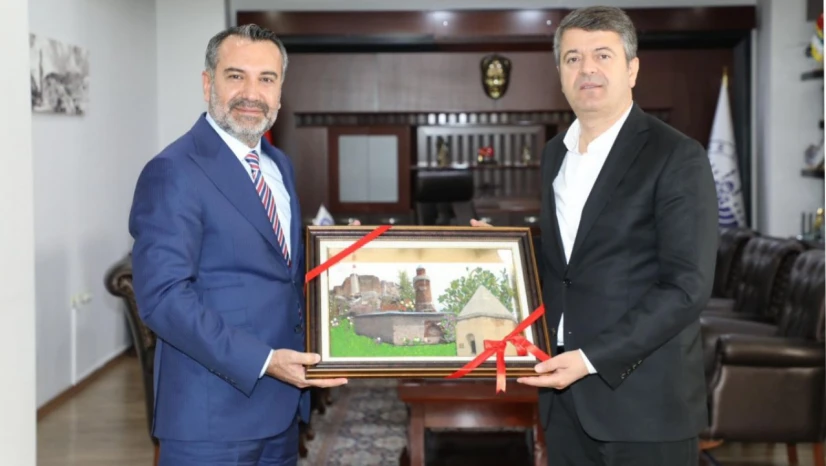 Kiralamadı 54 Aracı Satın Aldı